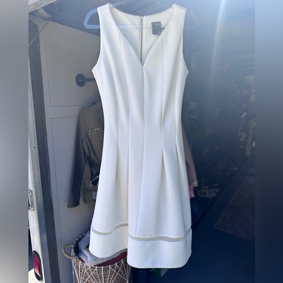 Taylor woman’s size 2 white dress - Picture 1 of 5
